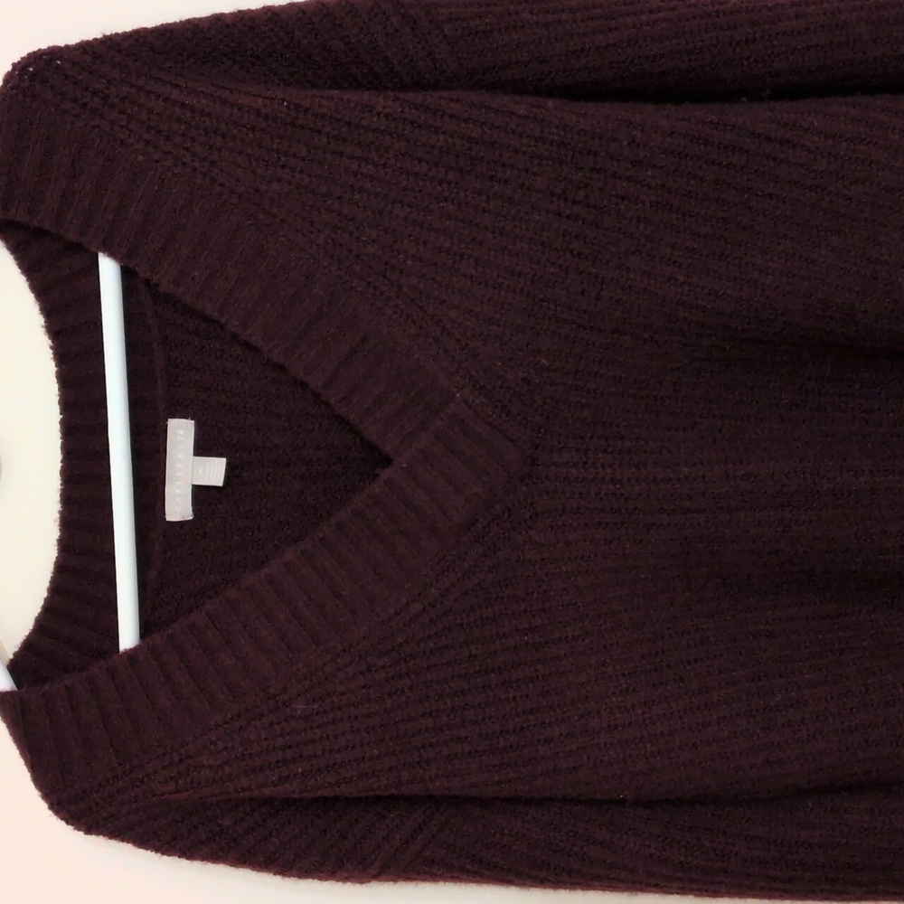 Chelsea 28 by Nordstrom Burgendy V Neck Sweater Size M Wool Blend
